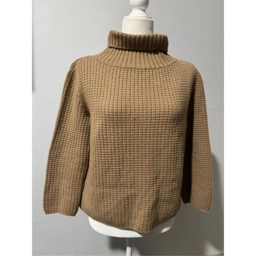 Oscar De La Renta 109% cashmere thick sweater M